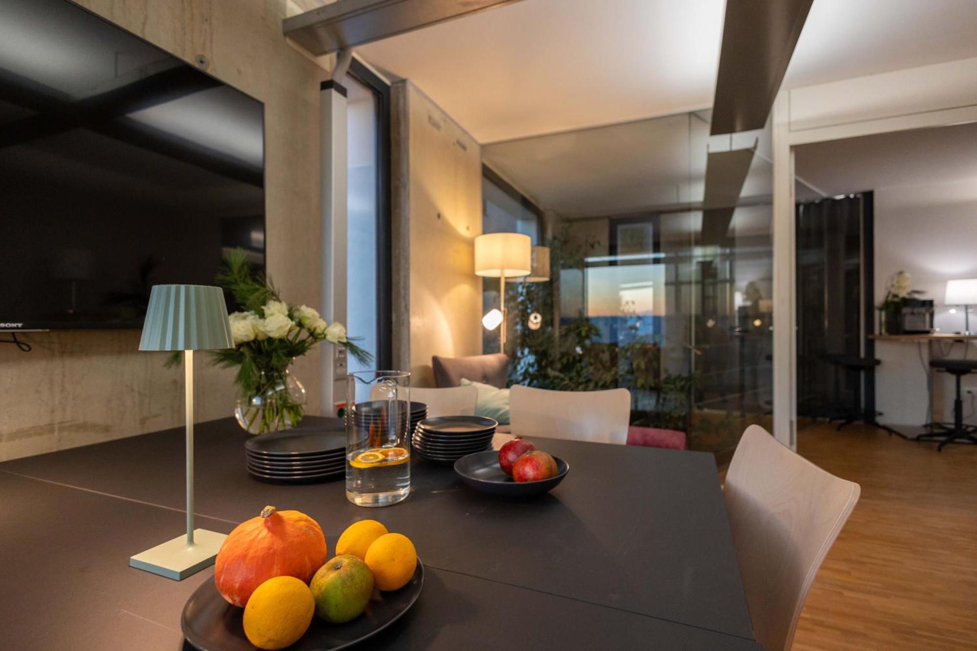 Apartment "Little Manhattan" - Business-27 Qm-Ruhig-Parkplatz-Arbeitsplatz-Aussicht Leonberg Exterior foto