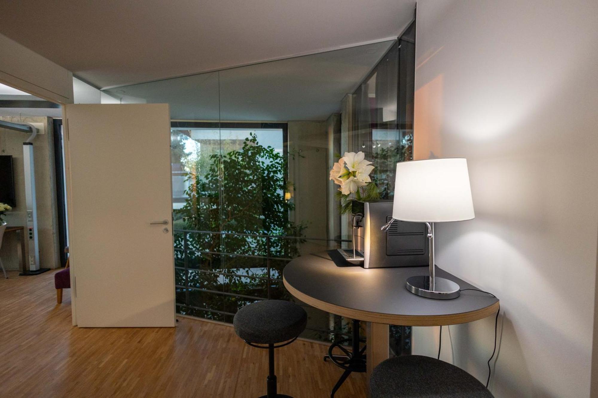 Apartment "Little Manhattan" - Business-27 Qm-Ruhig-Parkplatz-Arbeitsplatz-Aussicht Leonberg Exterior foto