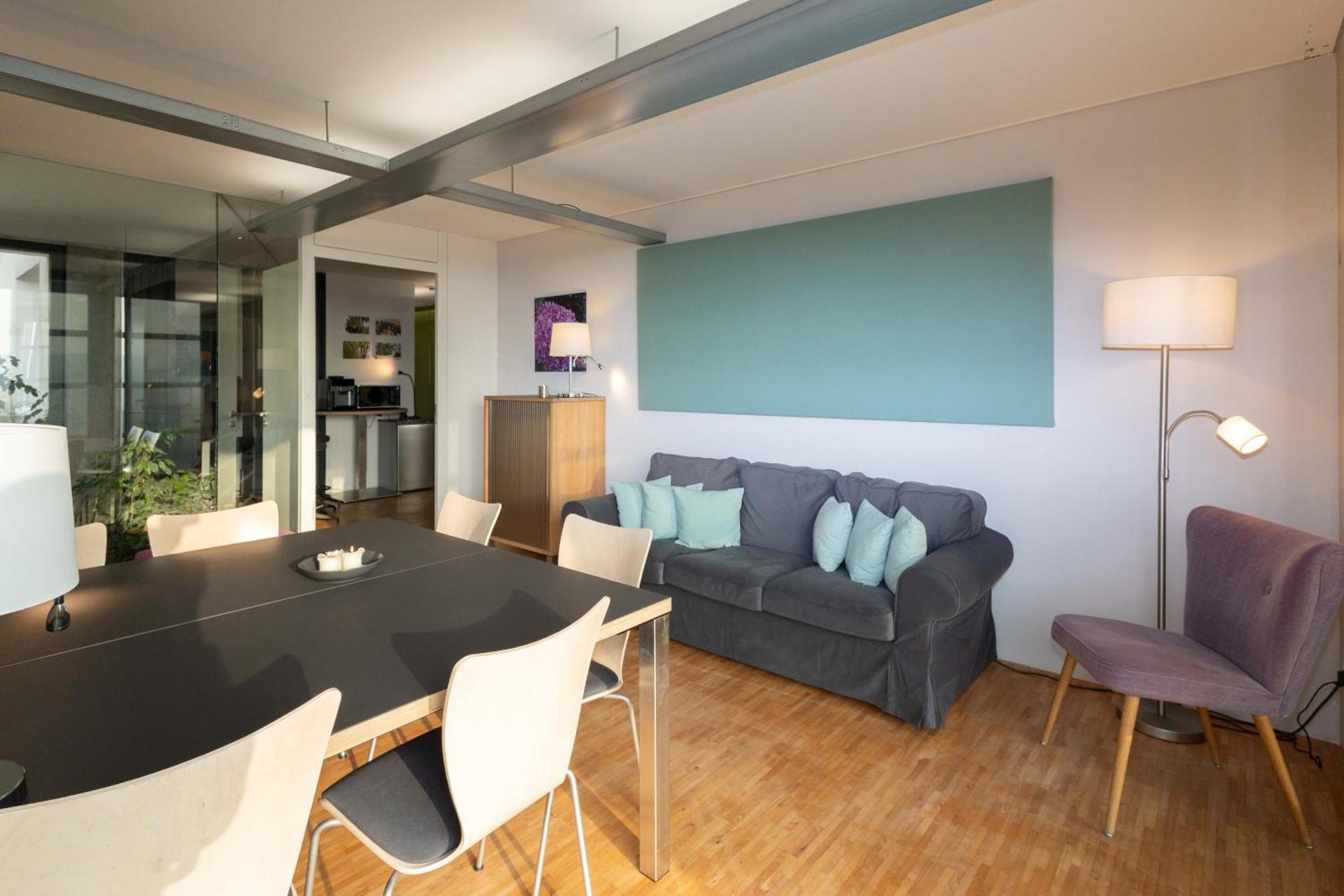 Apartment "Little Manhattan" - Business-27 Qm-Ruhig-Parkplatz-Arbeitsplatz-Aussicht Leonberg Exterior foto