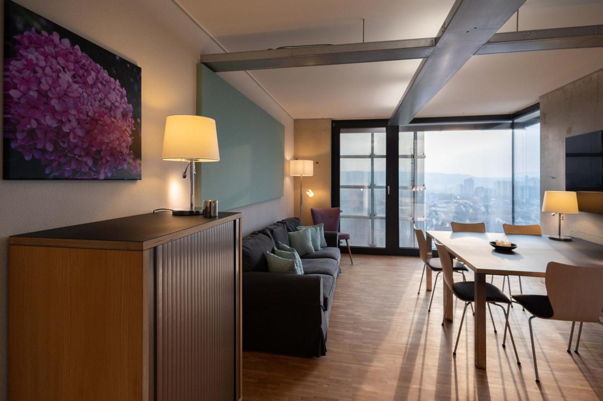 Apartment "Little Manhattan" - Business-27 Qm-Ruhig-Parkplatz-Arbeitsplatz-Aussicht Leonberg Exterior foto